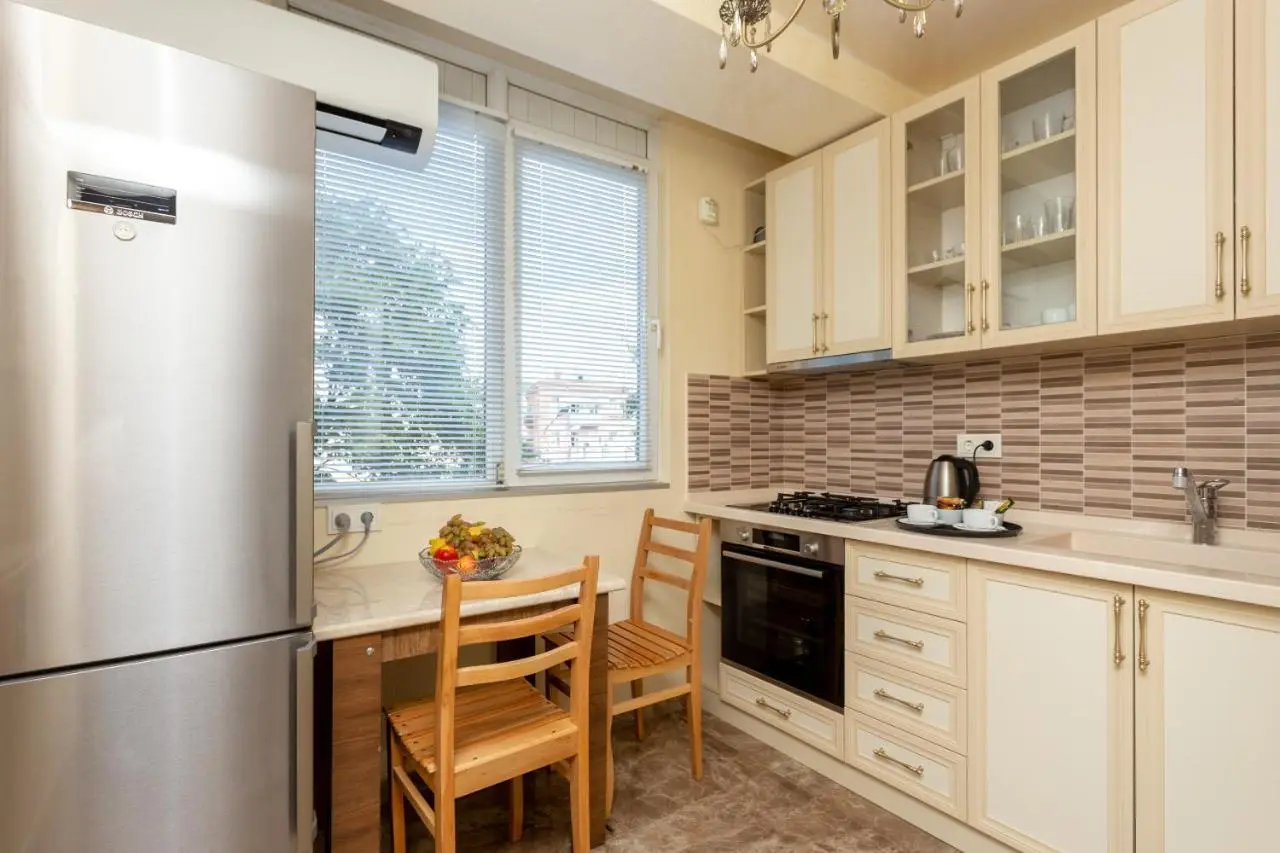 Prime location Apartment with Three Bedroom