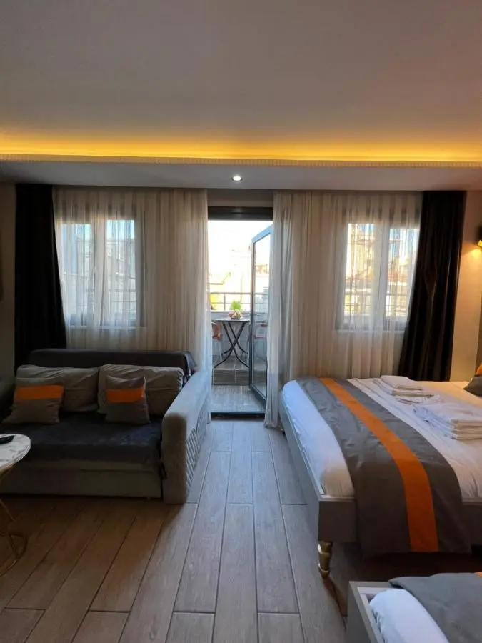 Taksim Larissa hotel suites