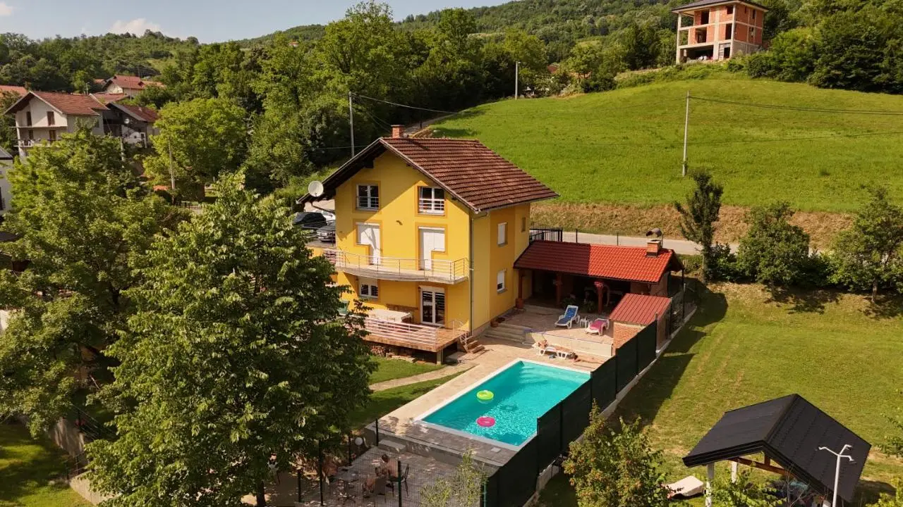 Holiday Homer Vila na Obali Vrbasa