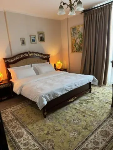 Dinasty Hotel