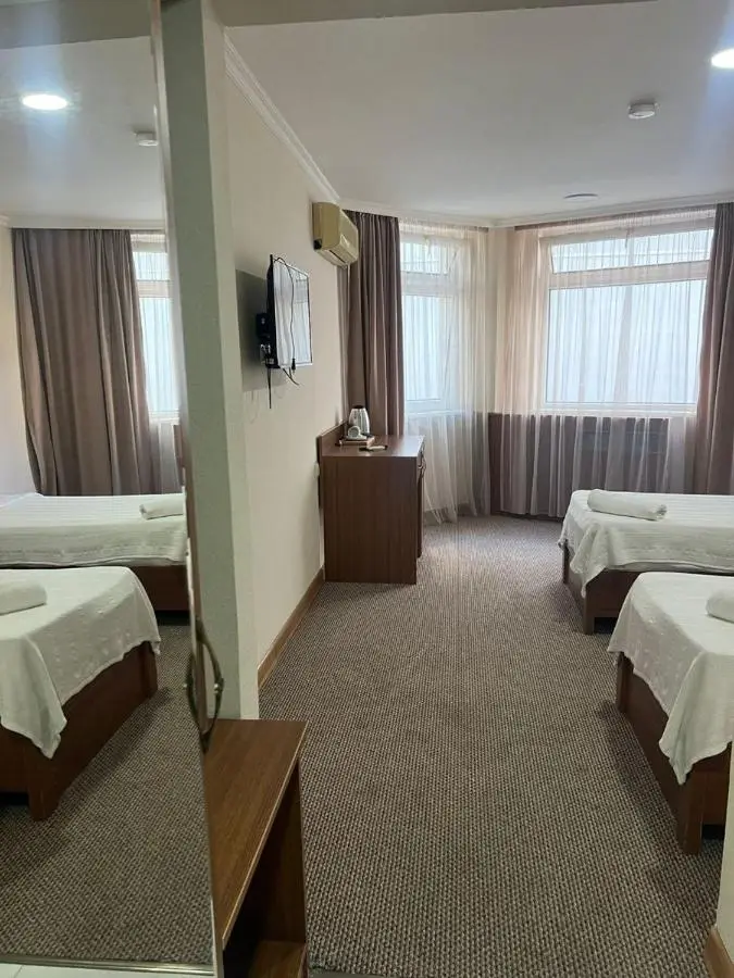 HOTEL L - Bakuri