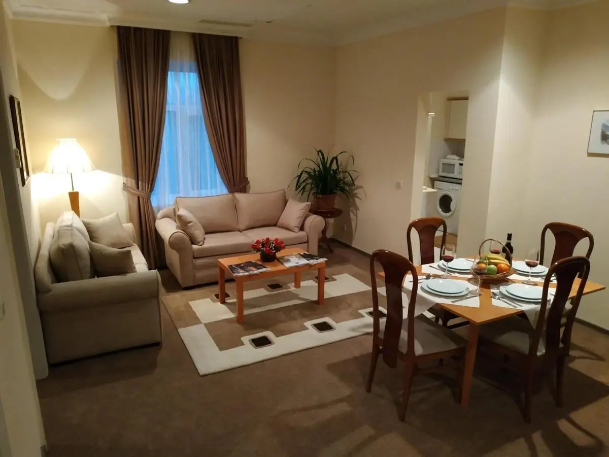 City Mansion ApartHotel