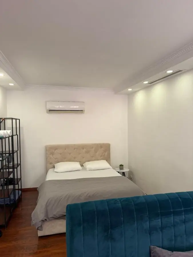 Studio in Bllok Tirana