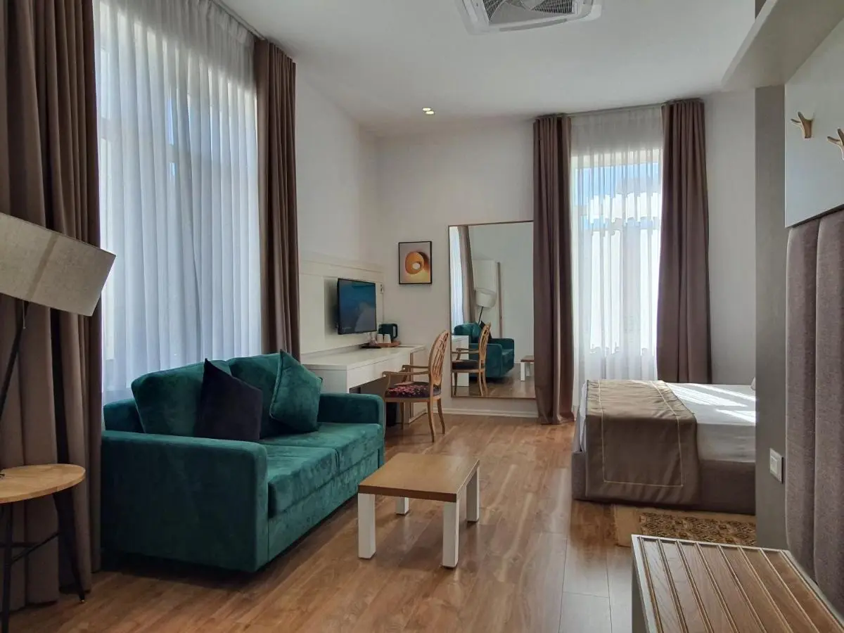 HEIRESS Hotel