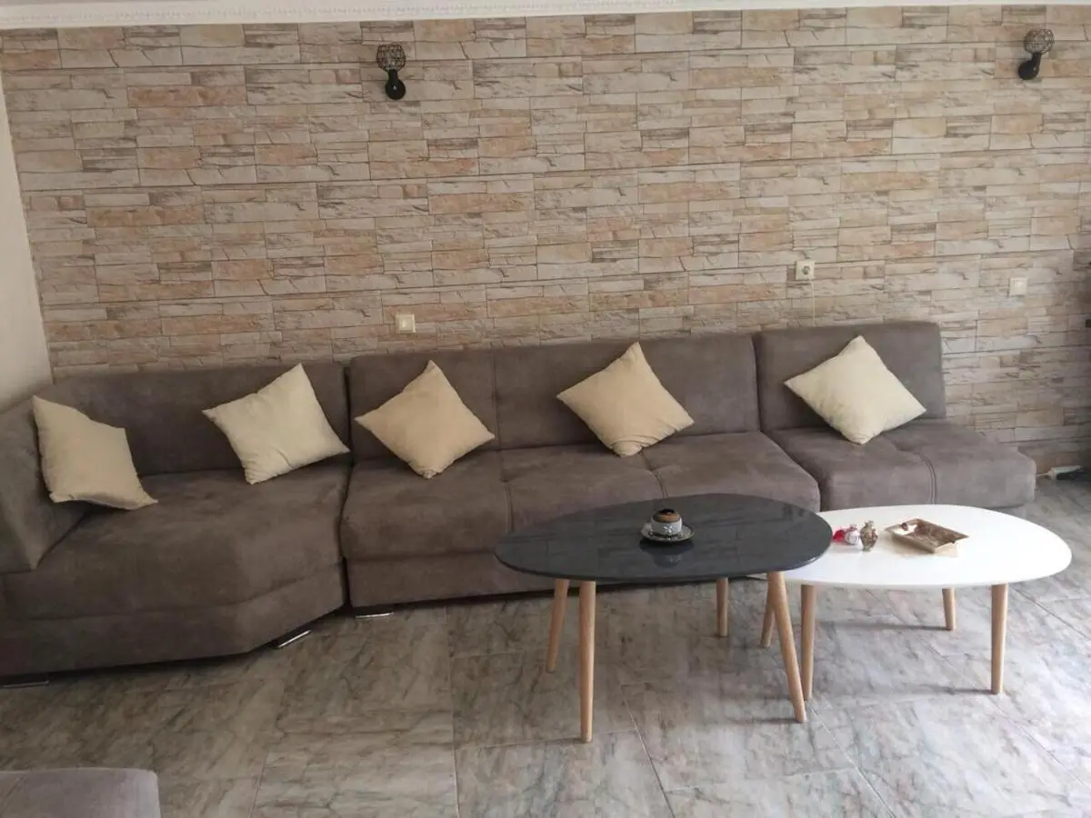 Kvara's House