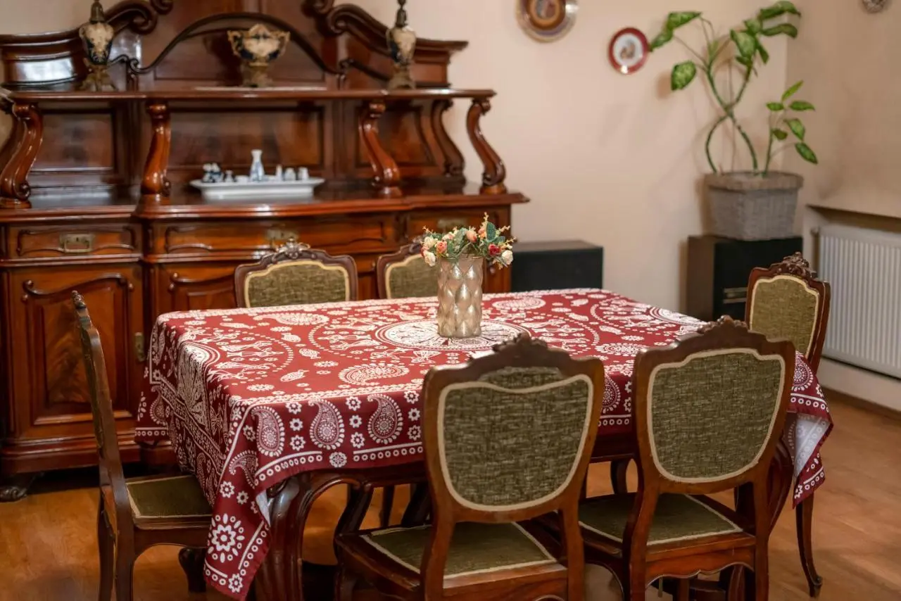 Apartment Baratashvili street