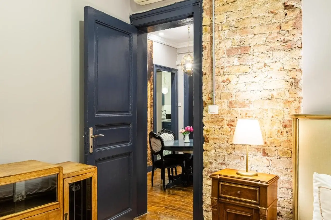 Ganbaru Tours - Flats in Galata