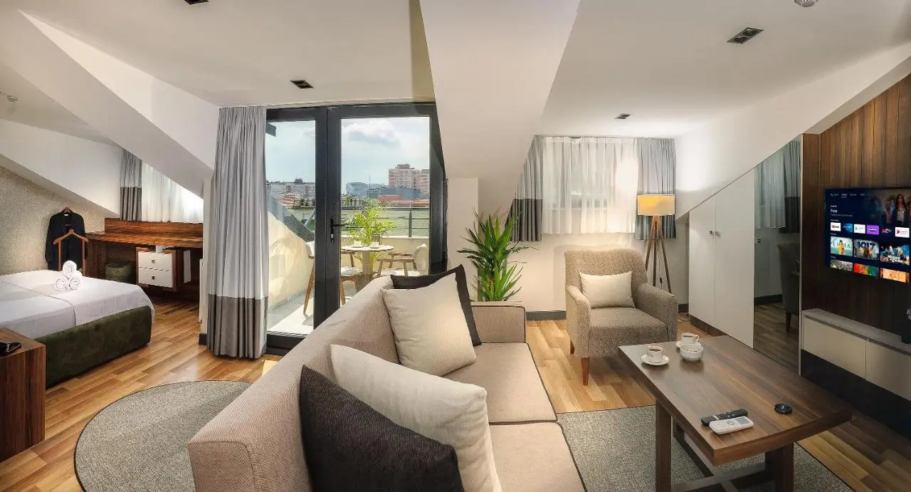 La Mia Suites