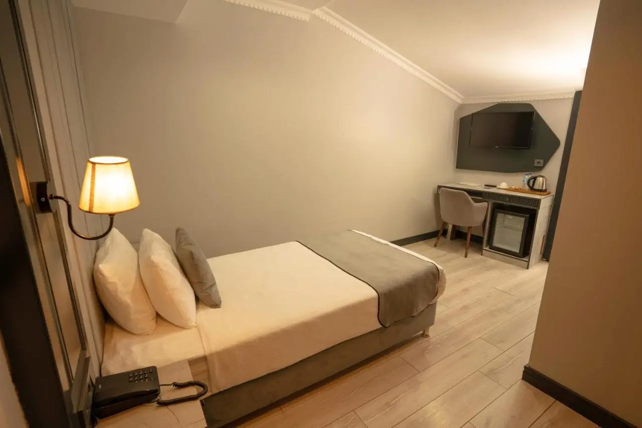 Express Plus Hotel
