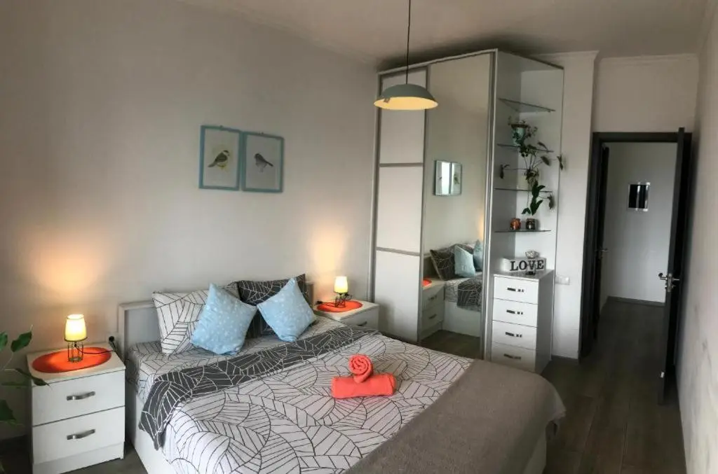 Ameri Plaza Green Apartments