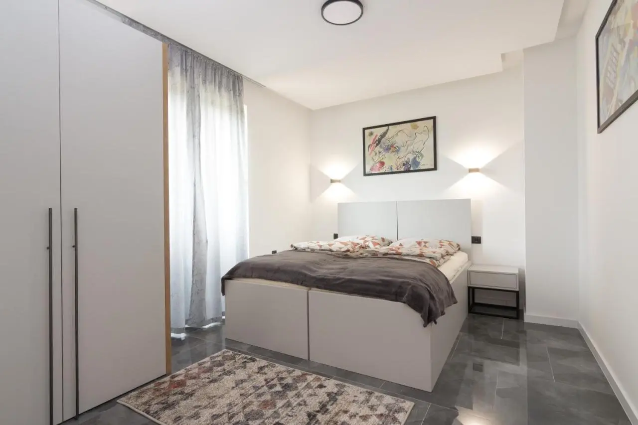 Deluxe Feliciano Apartments