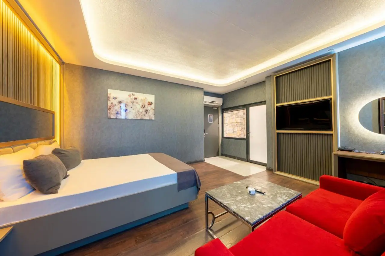 216 Eagle Palace Suite