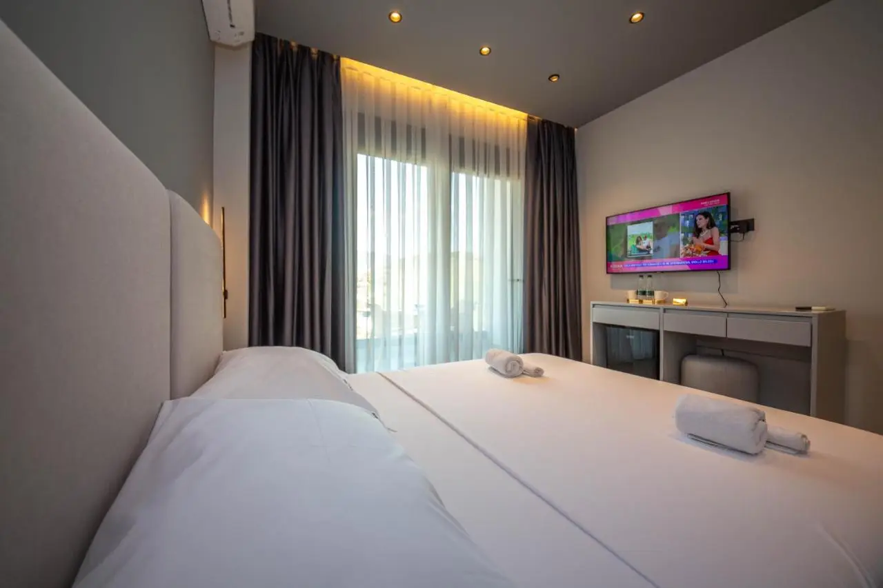 Lake View Rooms Ksamil
