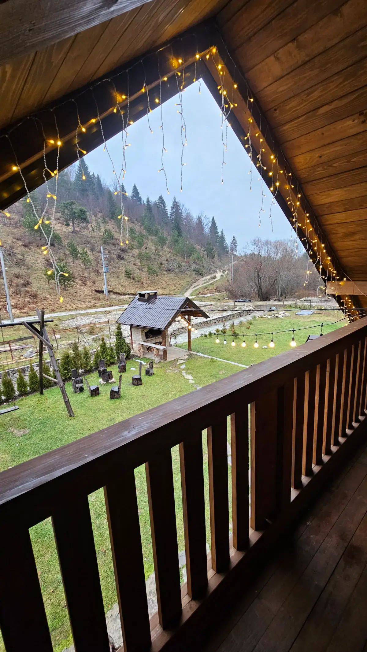 Mystery lodge