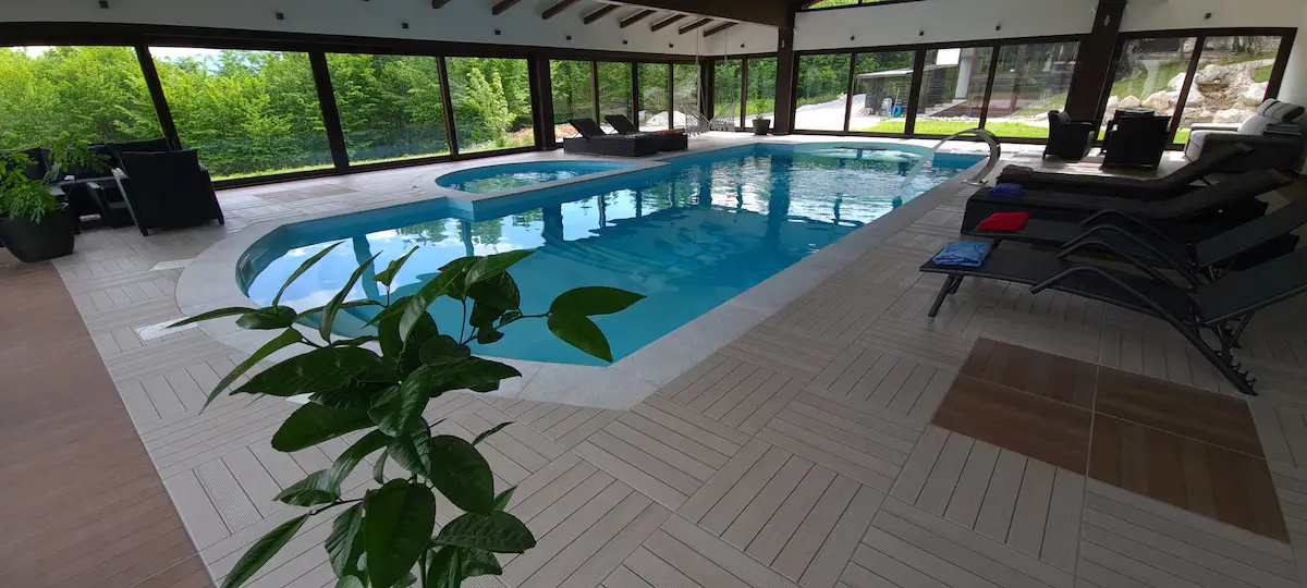 Apartment, 4BDR, shared pool
