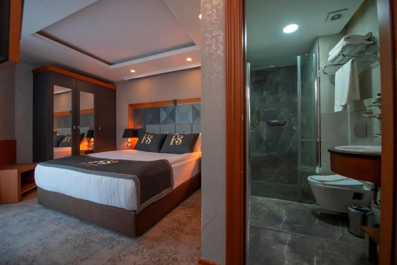 FOUR SEVEN HOTEL