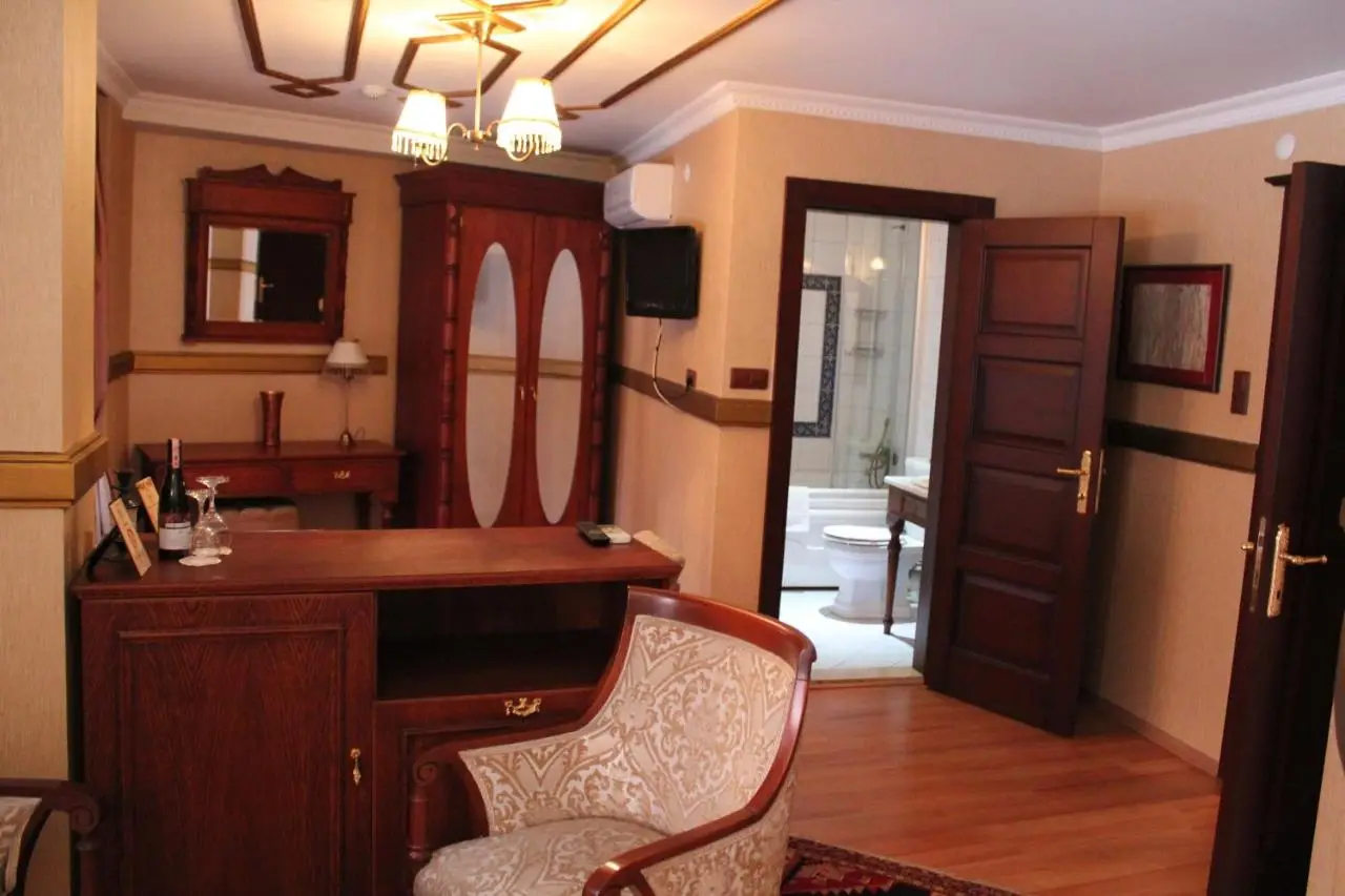 Aruna Boutique Hotel