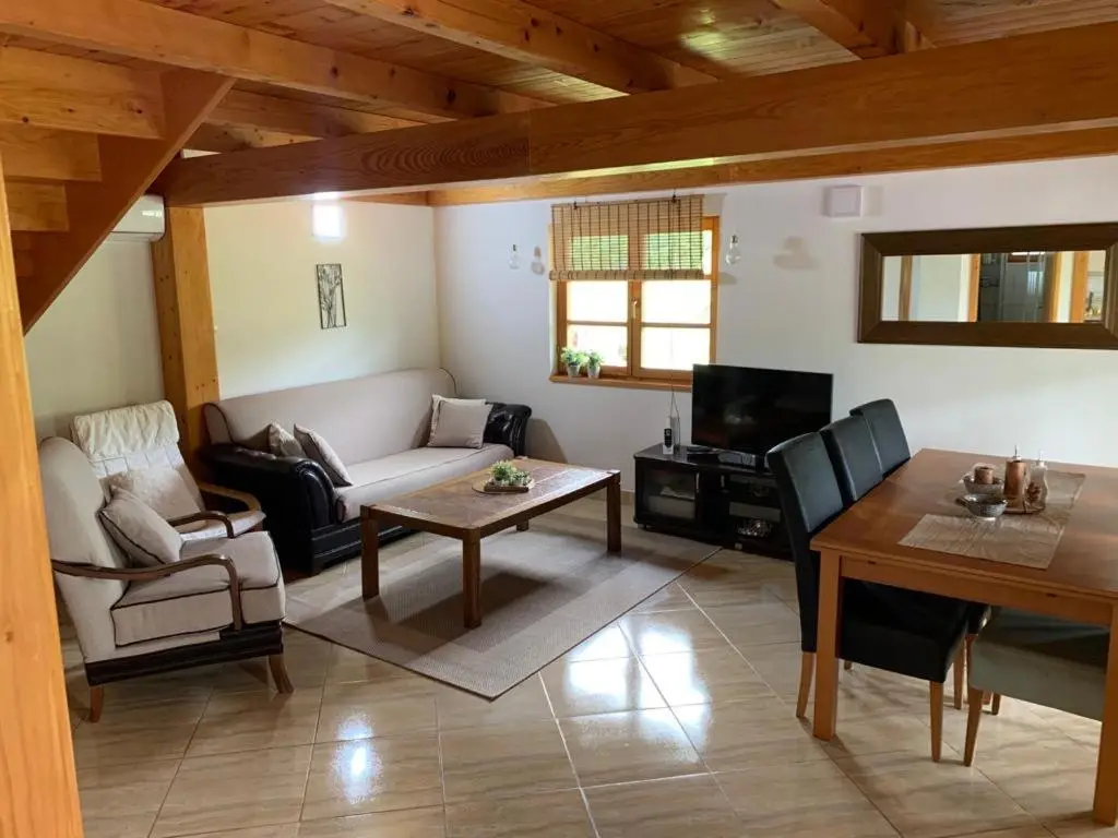 Unna-E Luxury House