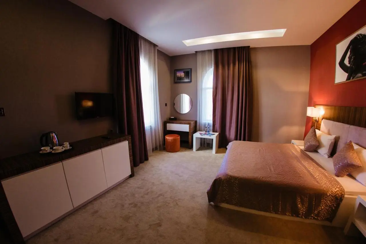 Hillmond Hotel
