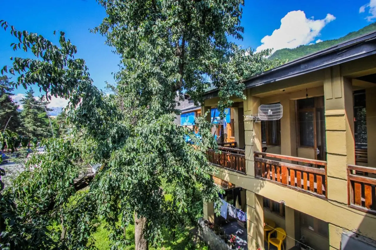 Eka&Nino GuestHouse