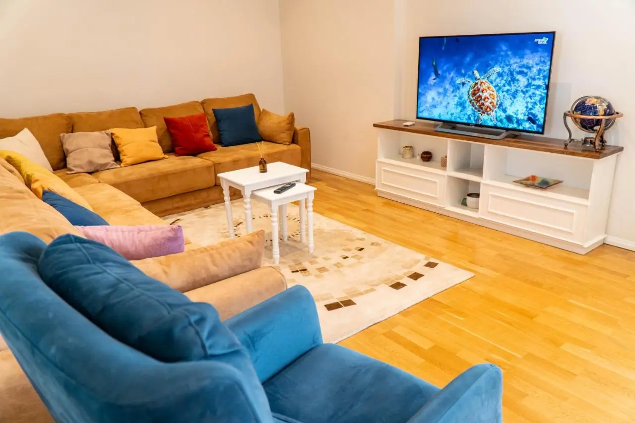 Signature apartment 12