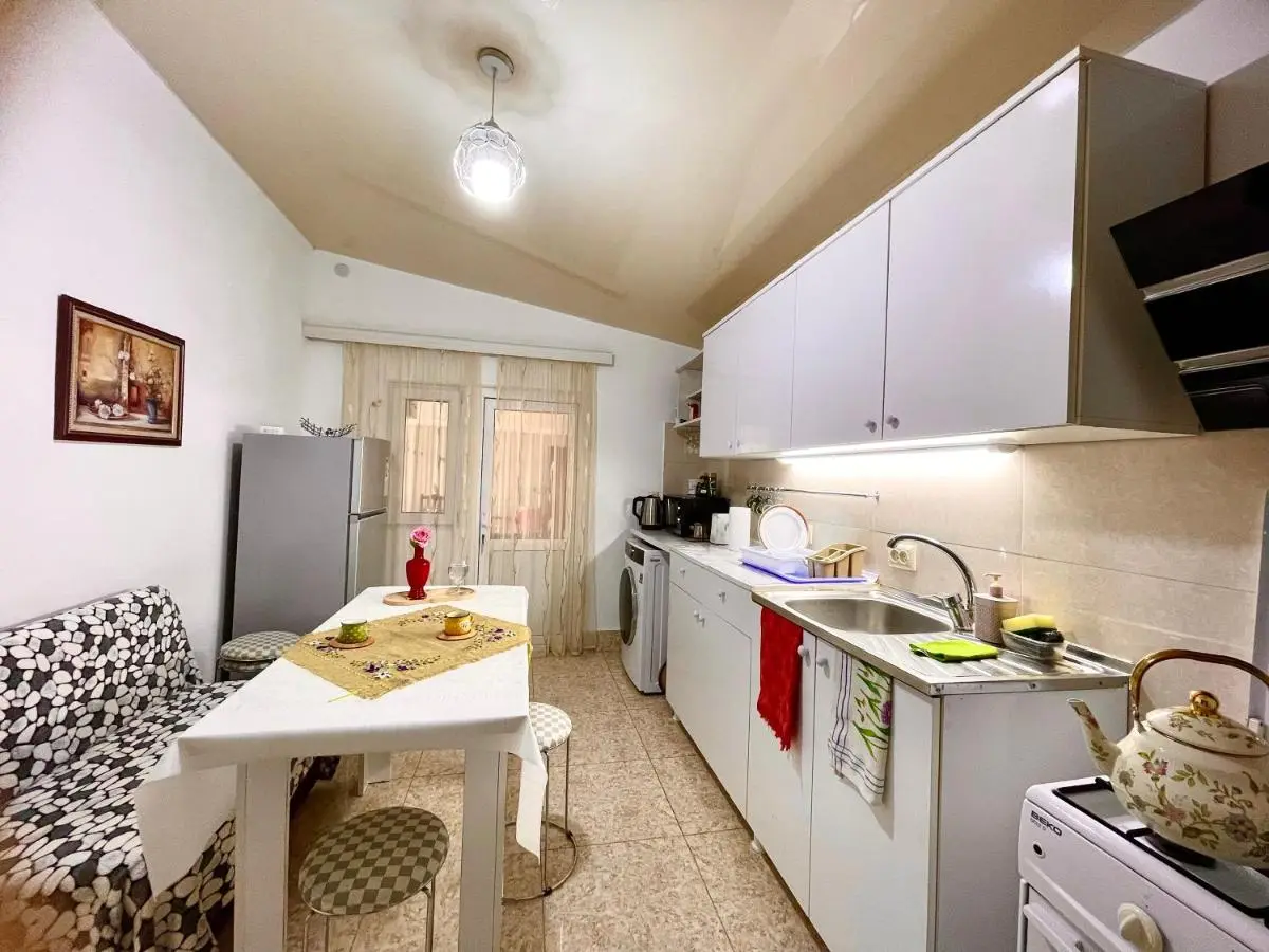 House - Kutaisi International Airport 15 Minutes- Quiet cozy house with parking