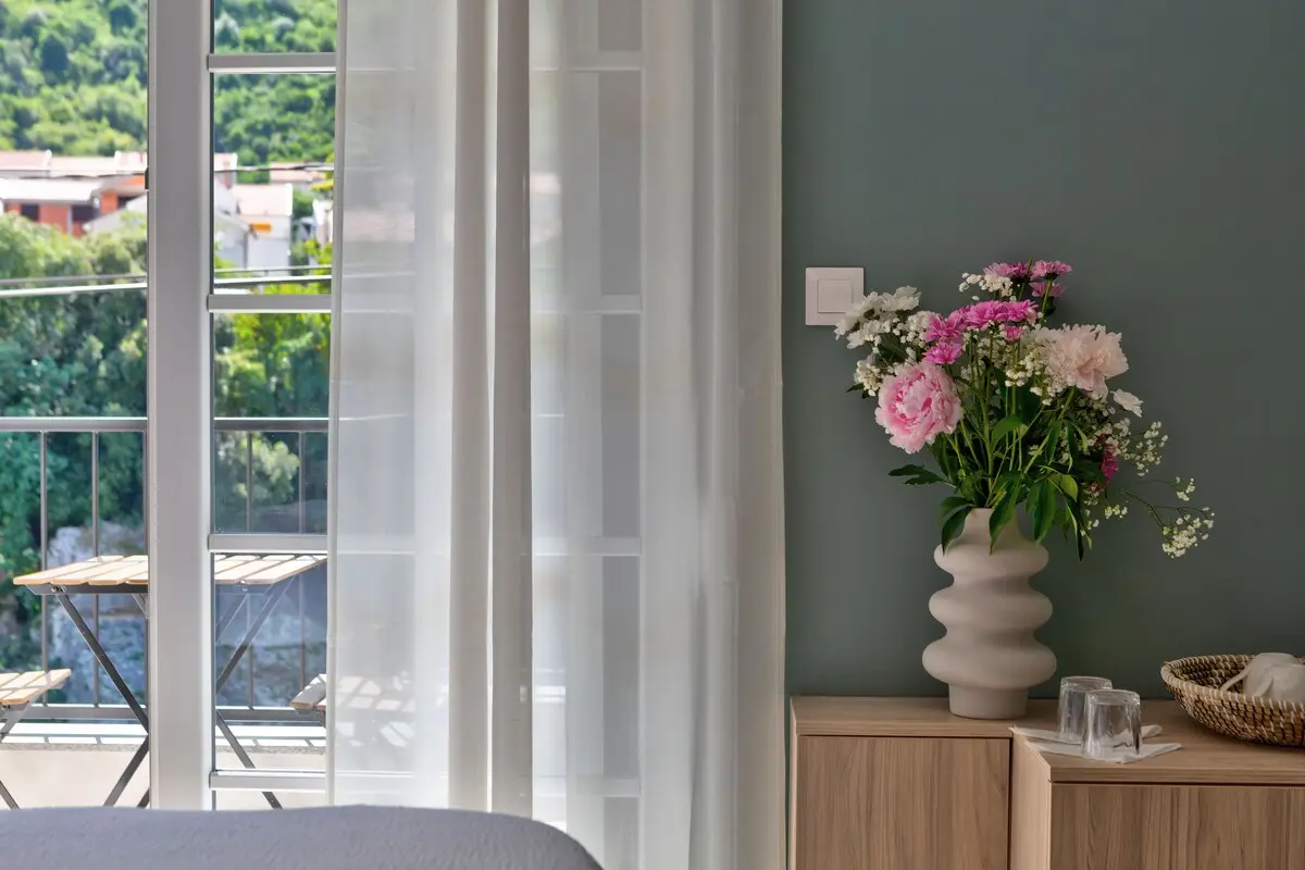 Central boutique room with amazing river view