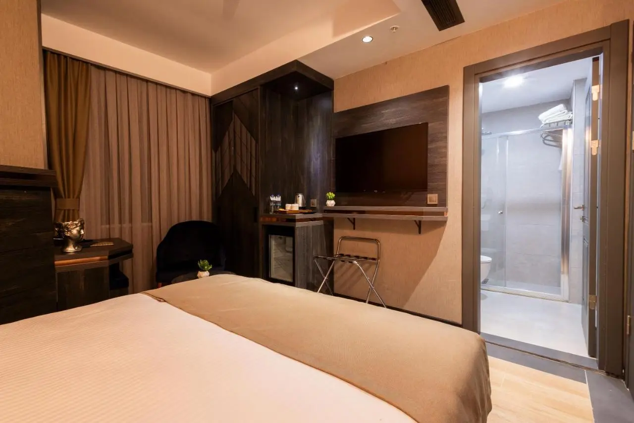WestDoor Hotel
