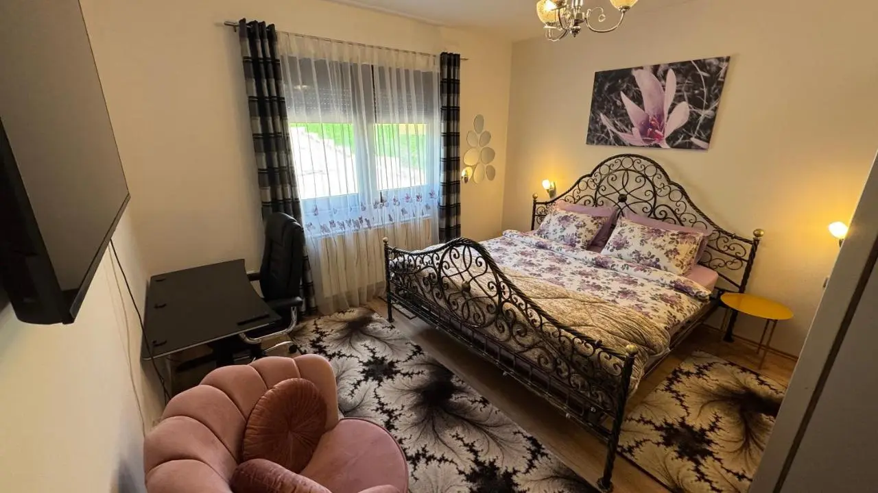 Apartmani Hrastik 1