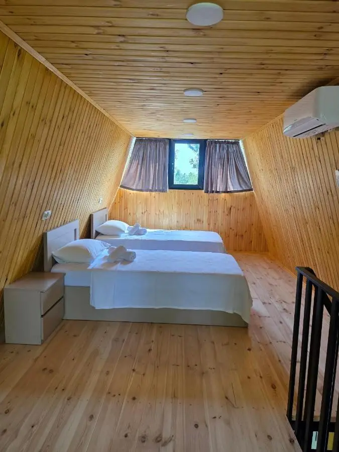 Diamond Cottages