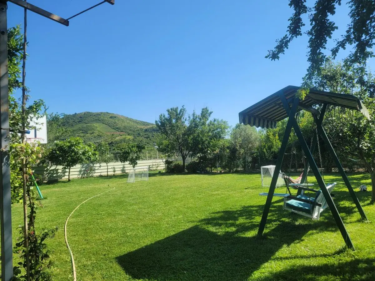 Margjelo Stay - Twin Houses in the Garden
