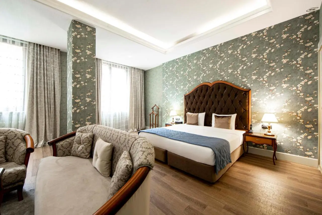 Sapphire Inn Hotel