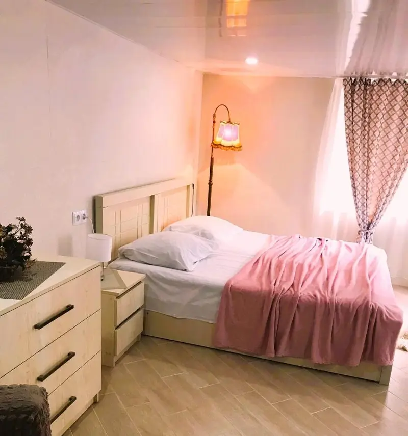 Apartment 19
