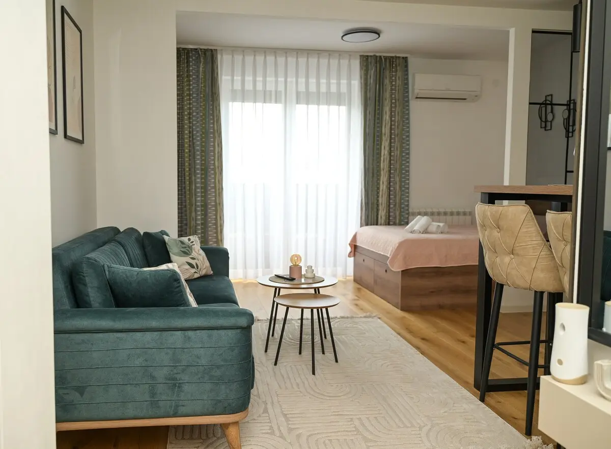 Stylish Apartment + Garage/Near Airport & Sarajevo
