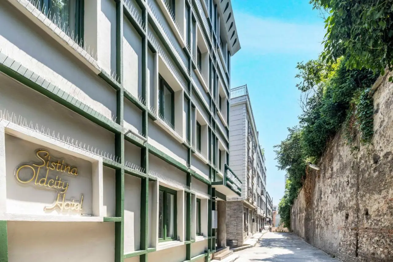 Sistina Old City Hotel