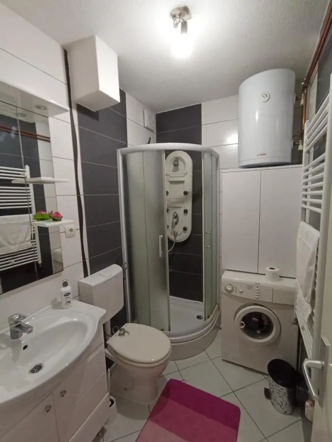 Apartman Dina