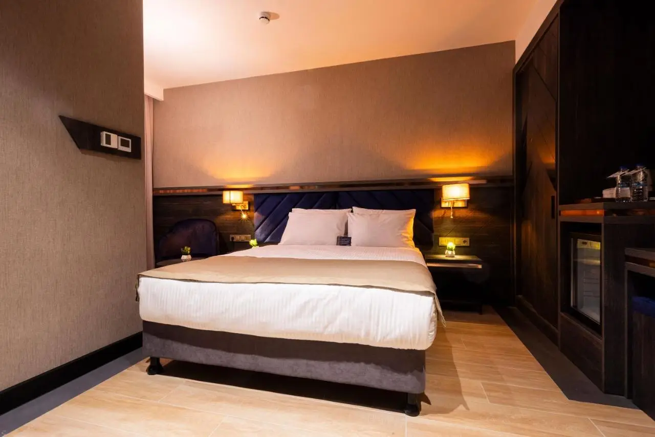 WestDoor Hotel