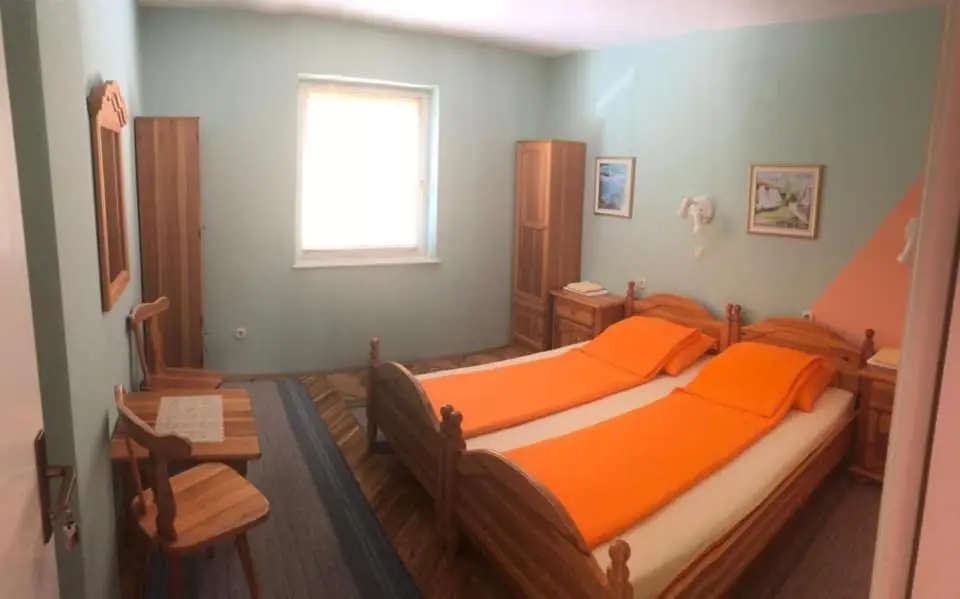 Saraj Guest House