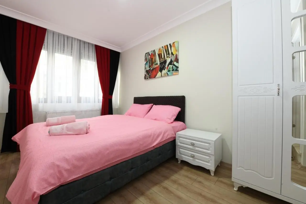 Uzay Suite 1