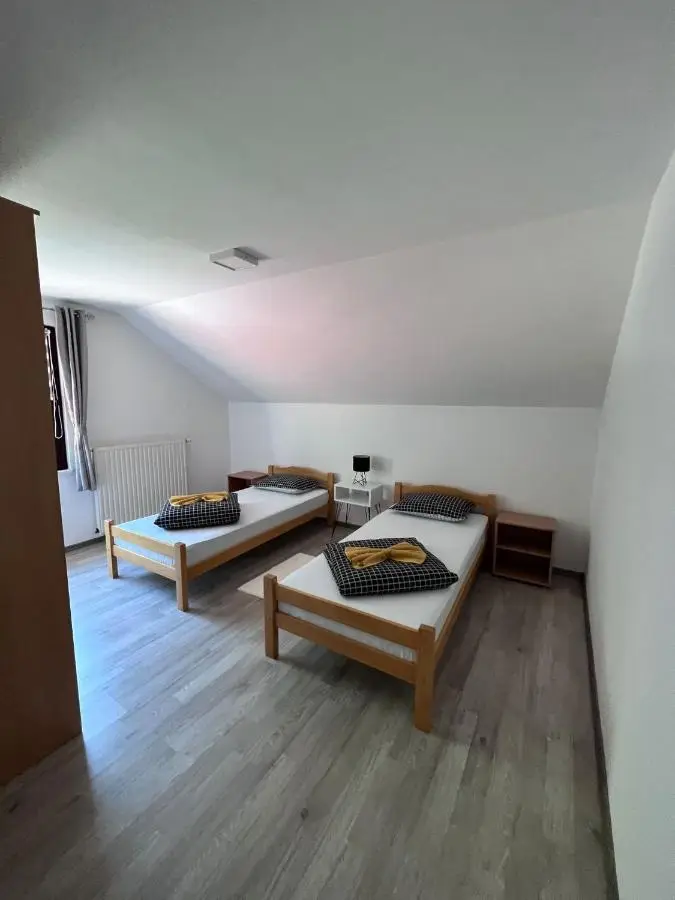 Oaza mira - Apartment with Lake View & Private Pool