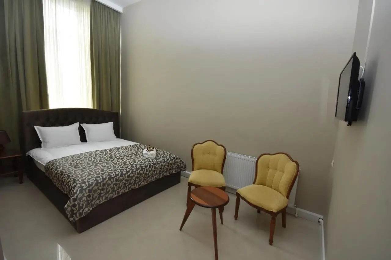River S hotel