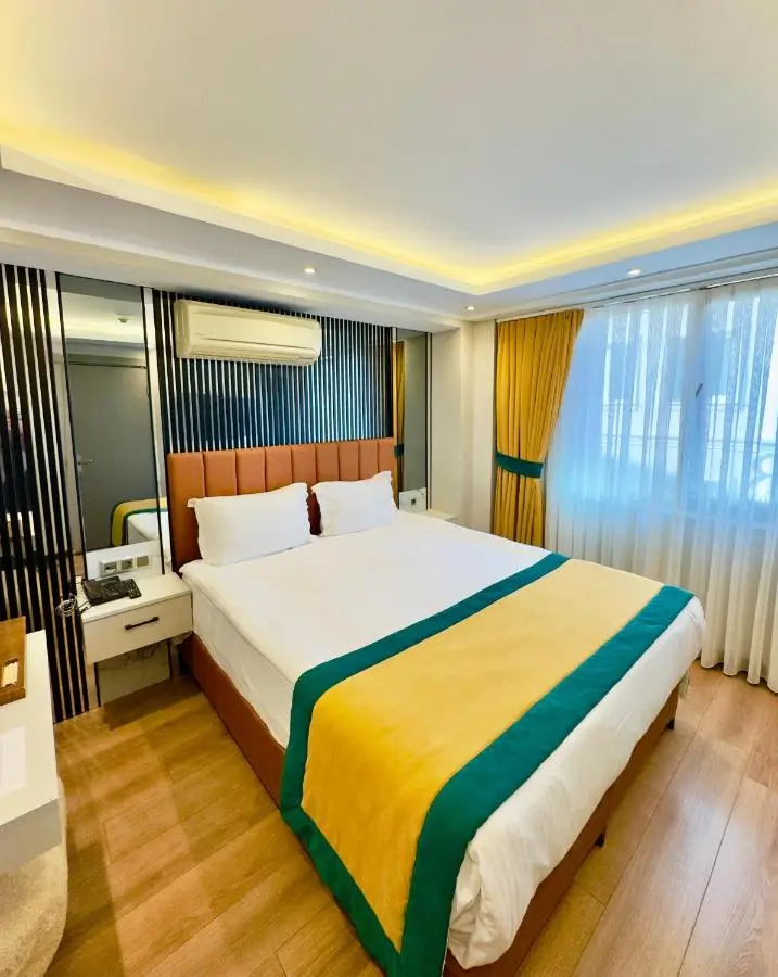 Regency World Hotel