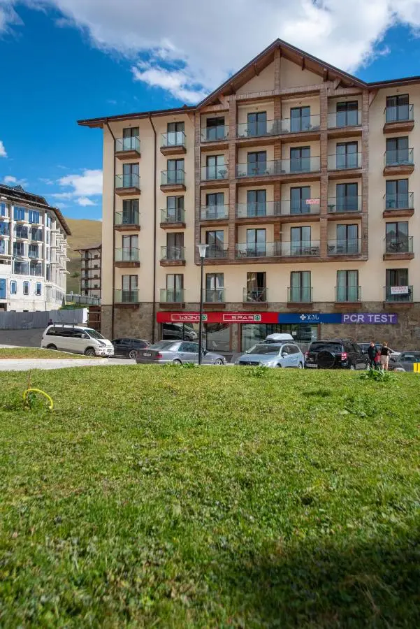 Best location new Gudauri and Own park place!!
