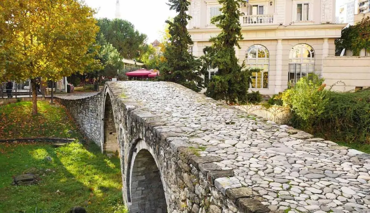 Hotel Pik Loti