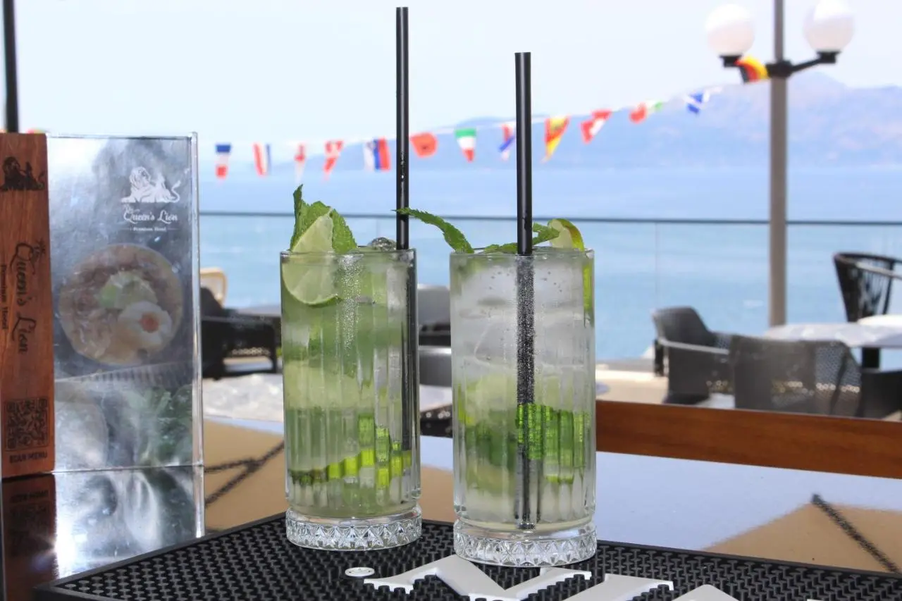 The Queen's Lion Premium HOTEL