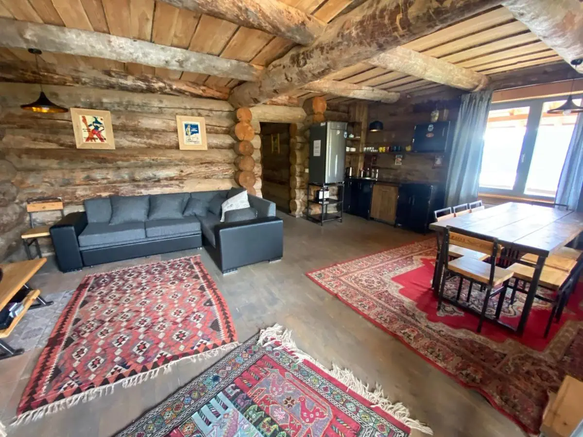 Mountain Cricket Chalets and Apartments Gudauri