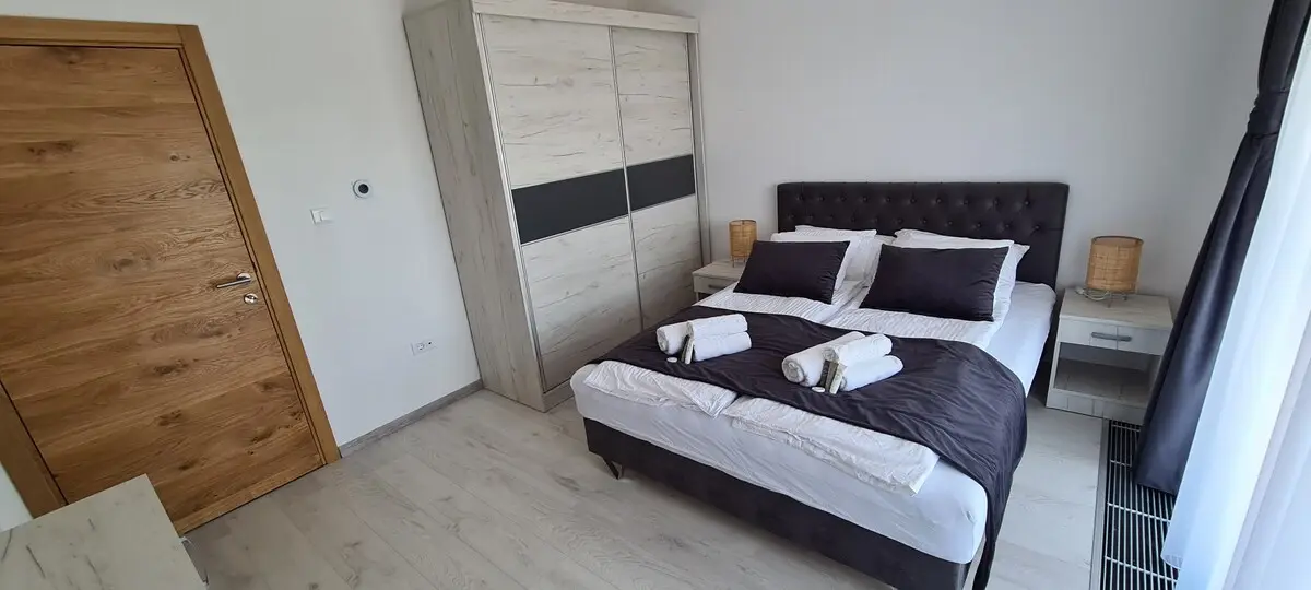 Apartment, 4BDR, shared pool