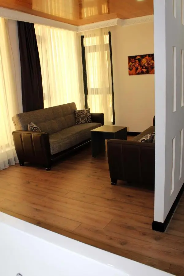 biglife hotel