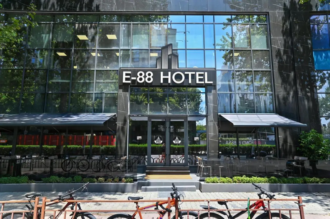 E-88 Hotel