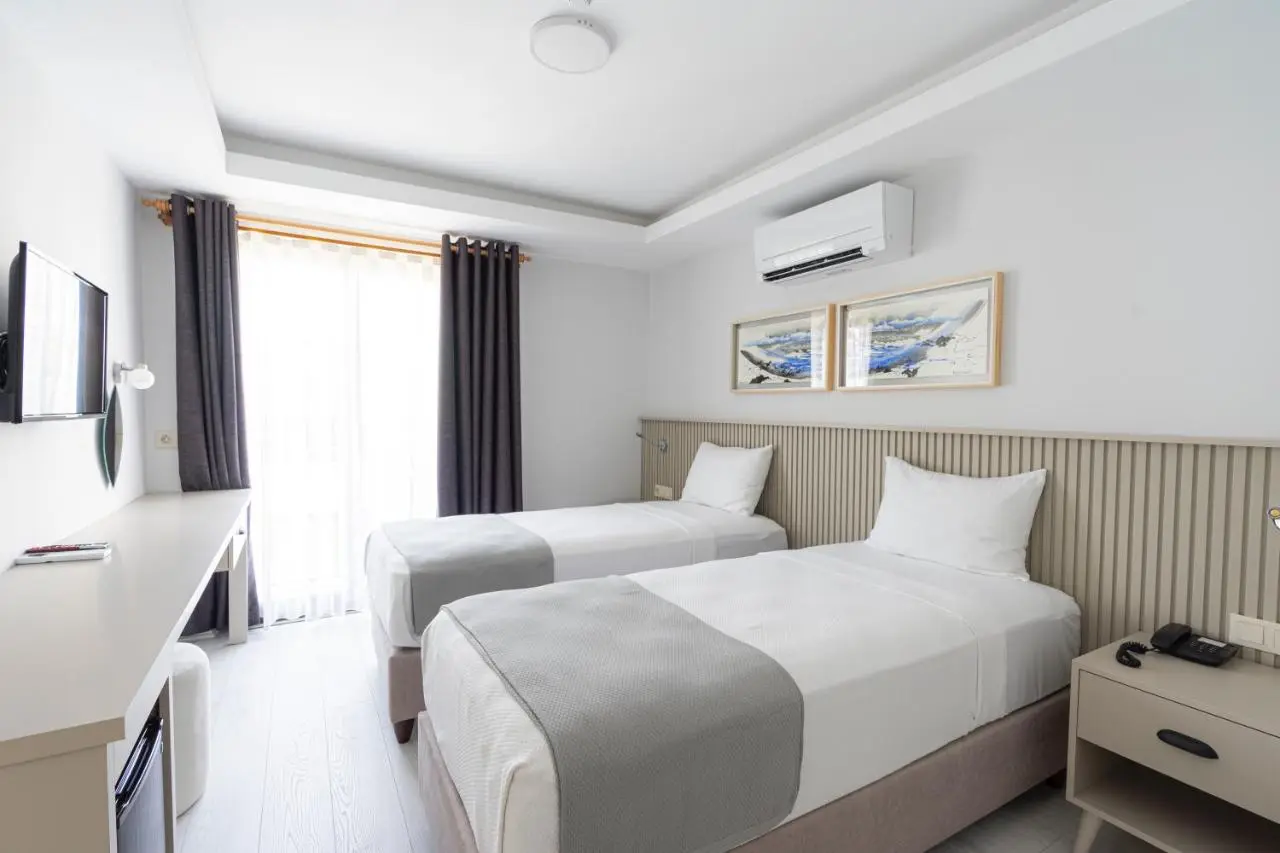 WEST HOUSE EXCLUSIVE HOTEL